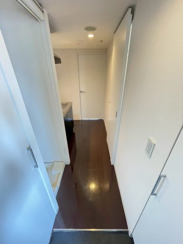 ＪＲ京葉線 千葉みなと駅 徒歩3分 13階建 築19年の玄関写真
