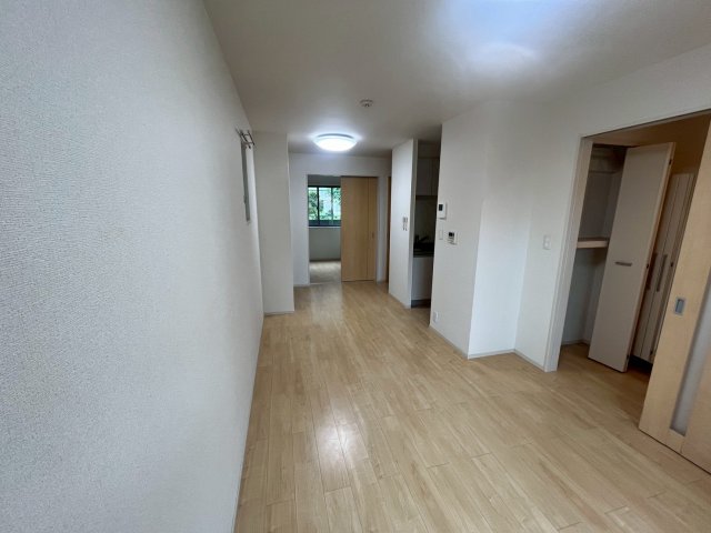 クレメント神陵台の居間写真