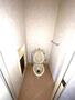 トイレ　シンプルで清潔感のあるトイレです