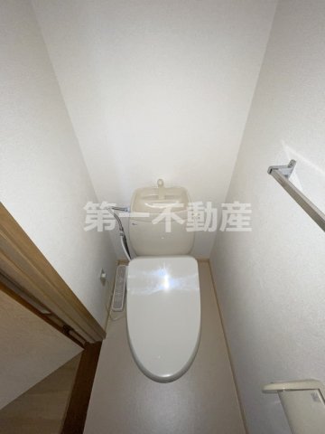 トイレ　温水洗浄便座