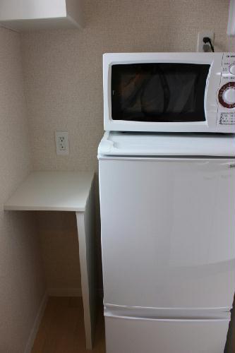 その他　冷蔵庫、電子レンジ。