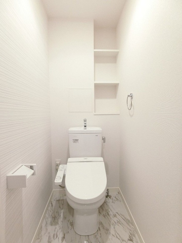 ＪＲ久大本線 久留米大学前駅 徒歩11分 5階建 築5年のトイレ写真