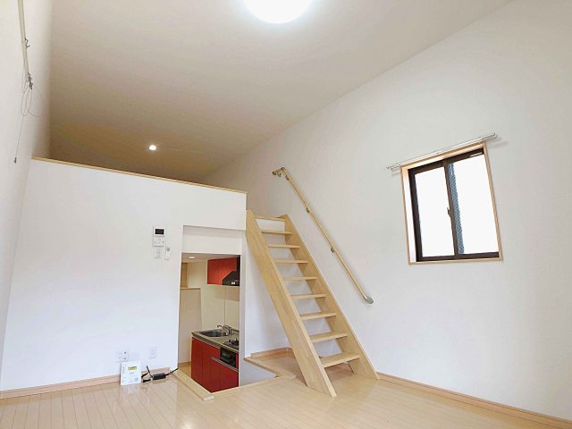 名鉄常滑線 豊田本町駅 徒歩2分 2階建 築10年の居間写真
