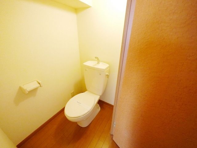 レオパレス光の杜のトイレ写真