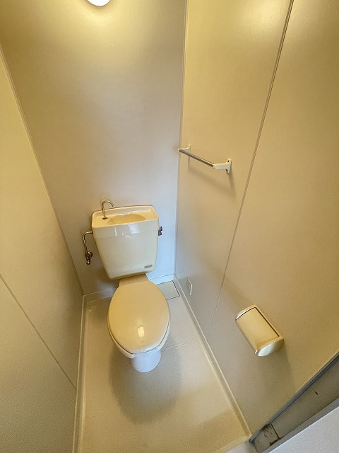 甲子園口マンションのトイレ写真