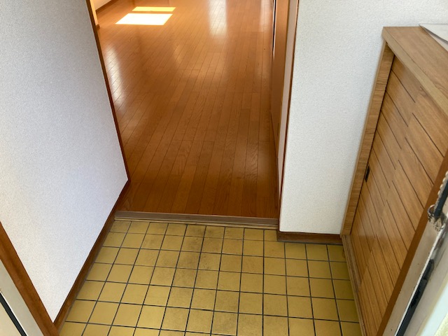 ＪＲ豊肥本線 水前寺駅 徒歩13分 4階建 築39年の玄関写真