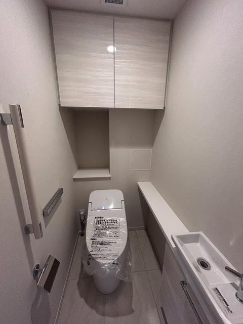 トイレ　温水洗浄暖房便座