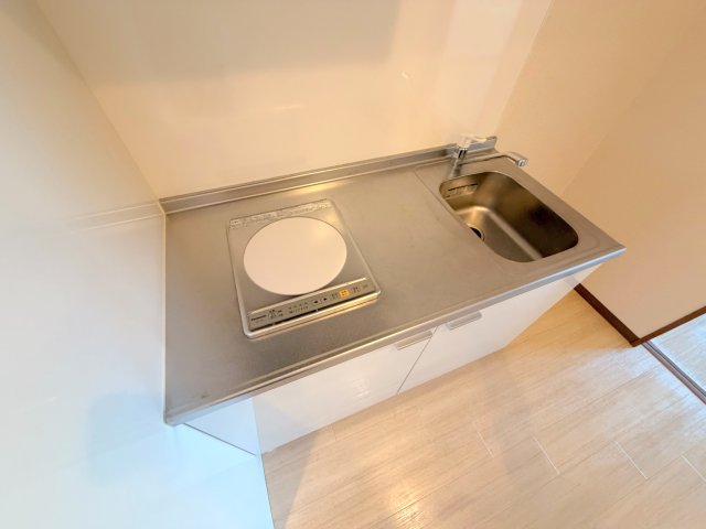キッチン　ＩＨコンロなのでお掃除らくらく