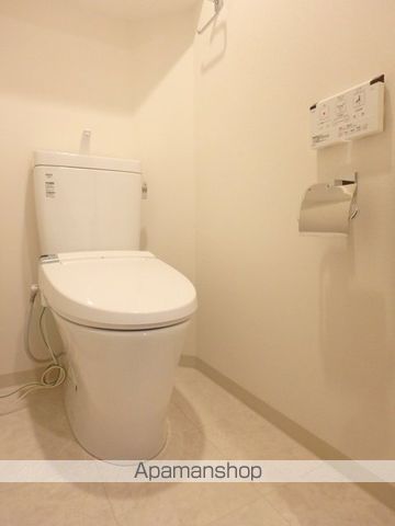 西武有楽町線 練馬駅 徒歩8分 4階建 築8年のトイレ写真