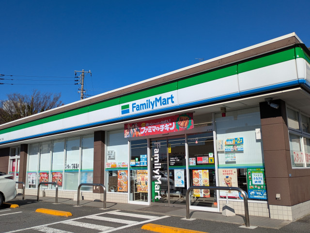 コンビニ　ファミリーマート幕張本郷１丁目店（コンビニ）まで50m