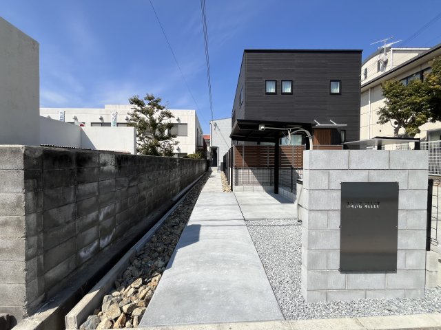 Back Alleyの外観写真