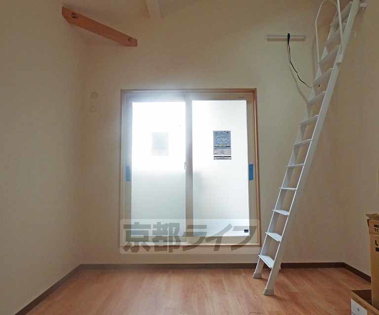 シャロームIIIの居間写真