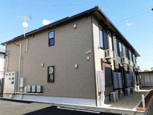 建物外観　落ち着いた雰囲気の外観です
