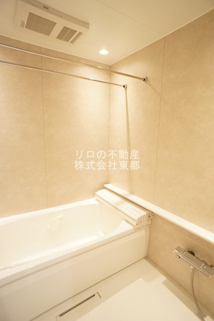 小田急線 狛江駅 徒歩16分 3階建 築2年の風呂写真