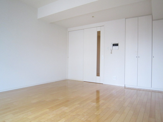 居室・リビング　※別部屋の参考写真です。