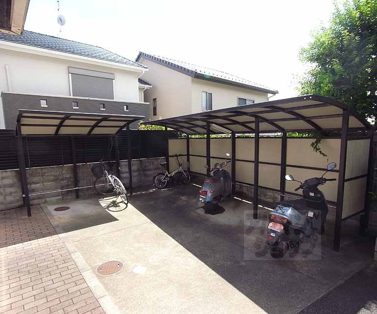 エスポアール稲荷の外観写真