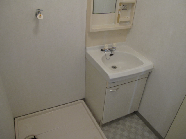 洗面設備　※同物件別部屋の写真になります。