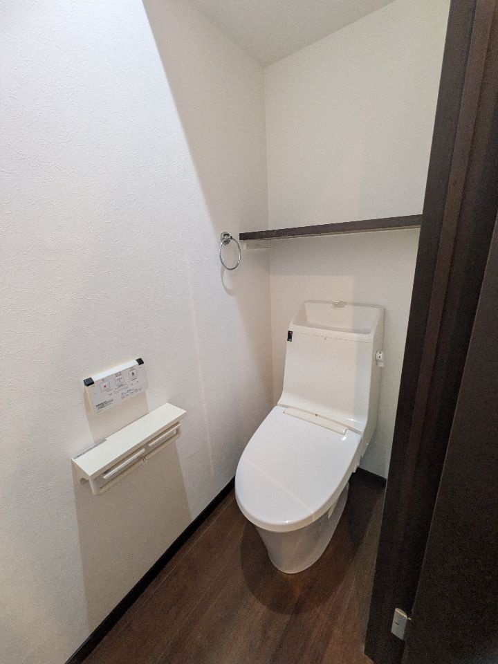 Mina葵のトイレ写真