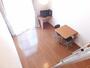 居室・リビング　大型家電設置済みのお部屋です。