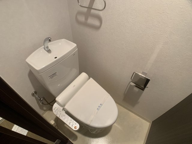 トイレ　ウォシュレット付きのトイレです♪