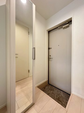 ルミナス岸部中の玄関写真