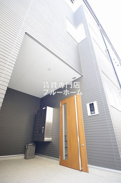 建物外観　3階建ての築浅アパートになります！