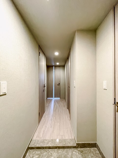 玄関　※写真は同タイプ住戸です。