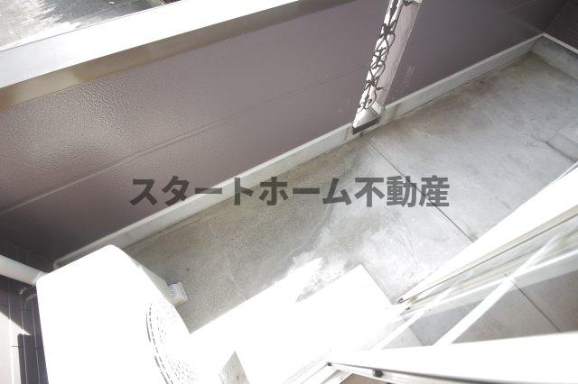 バルコニー　お洗濯にも便利なバルコニー付き