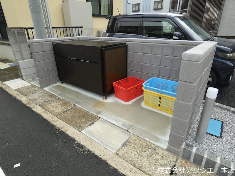 駐車場　ゴミ集積場