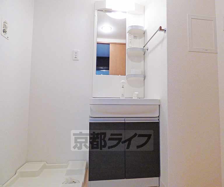 洗面設備　独立洗面台です。