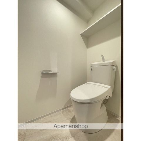 コンフォリア・リヴ西葛西三丁目のトイレ写真