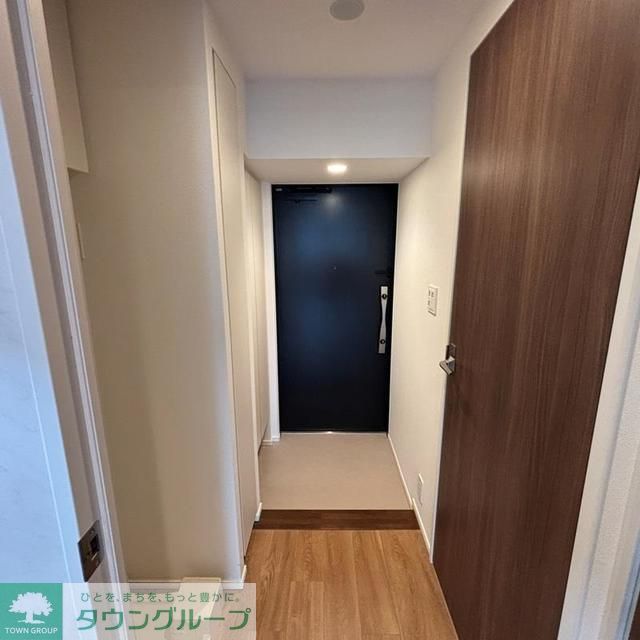 玄関　※写真は同タイプ住戸です。