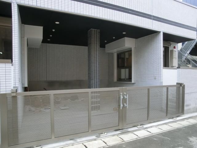駐車場　1F専用駐車場