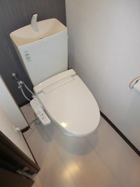 トイレ　ウォシュレット付