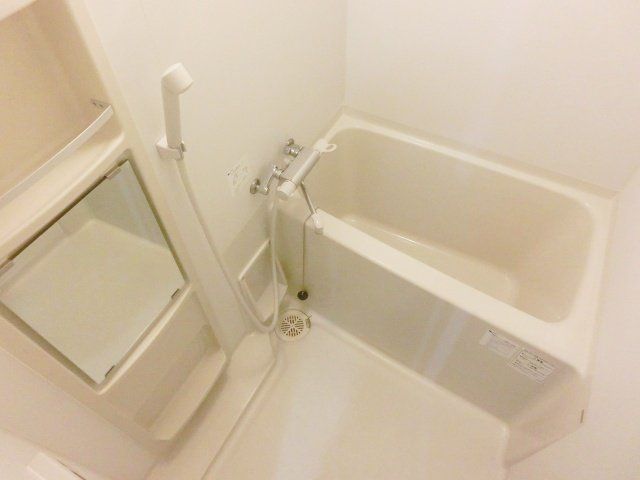バス・シャワールーム　浴室換気暖房乾燥機完備