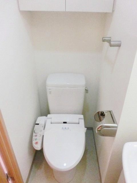 トイレ　ウォシュレット完備