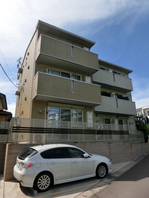 建物外観　閑静な住宅街