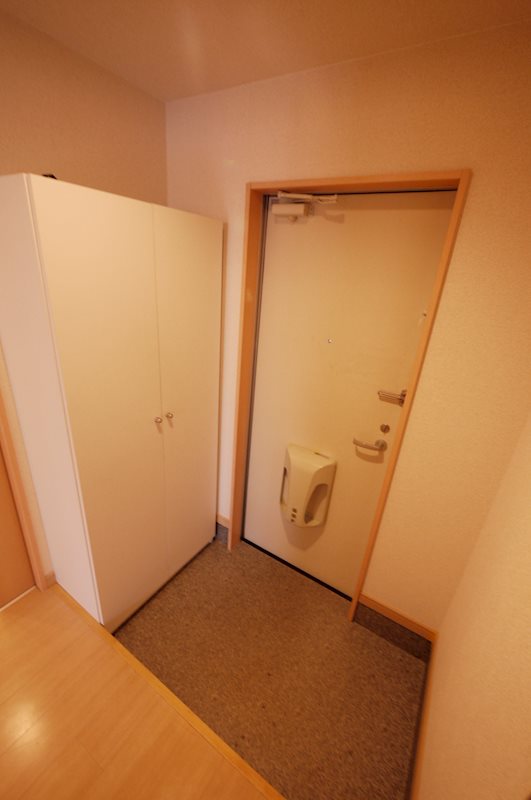 ＪＲ草津線 手原駅 徒歩17分 2階建 築16年の玄関写真