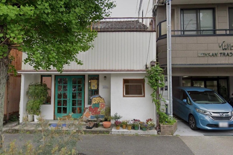 飲食店　cafe de salut(カフェ ド サリュー)（飲食店）まで183m