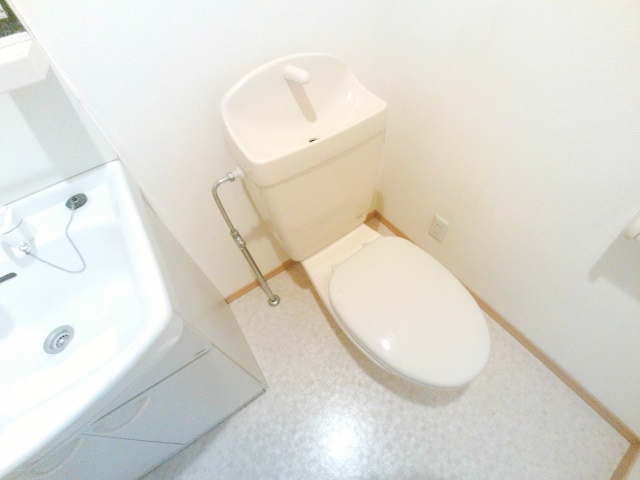 トイレ　トイレ