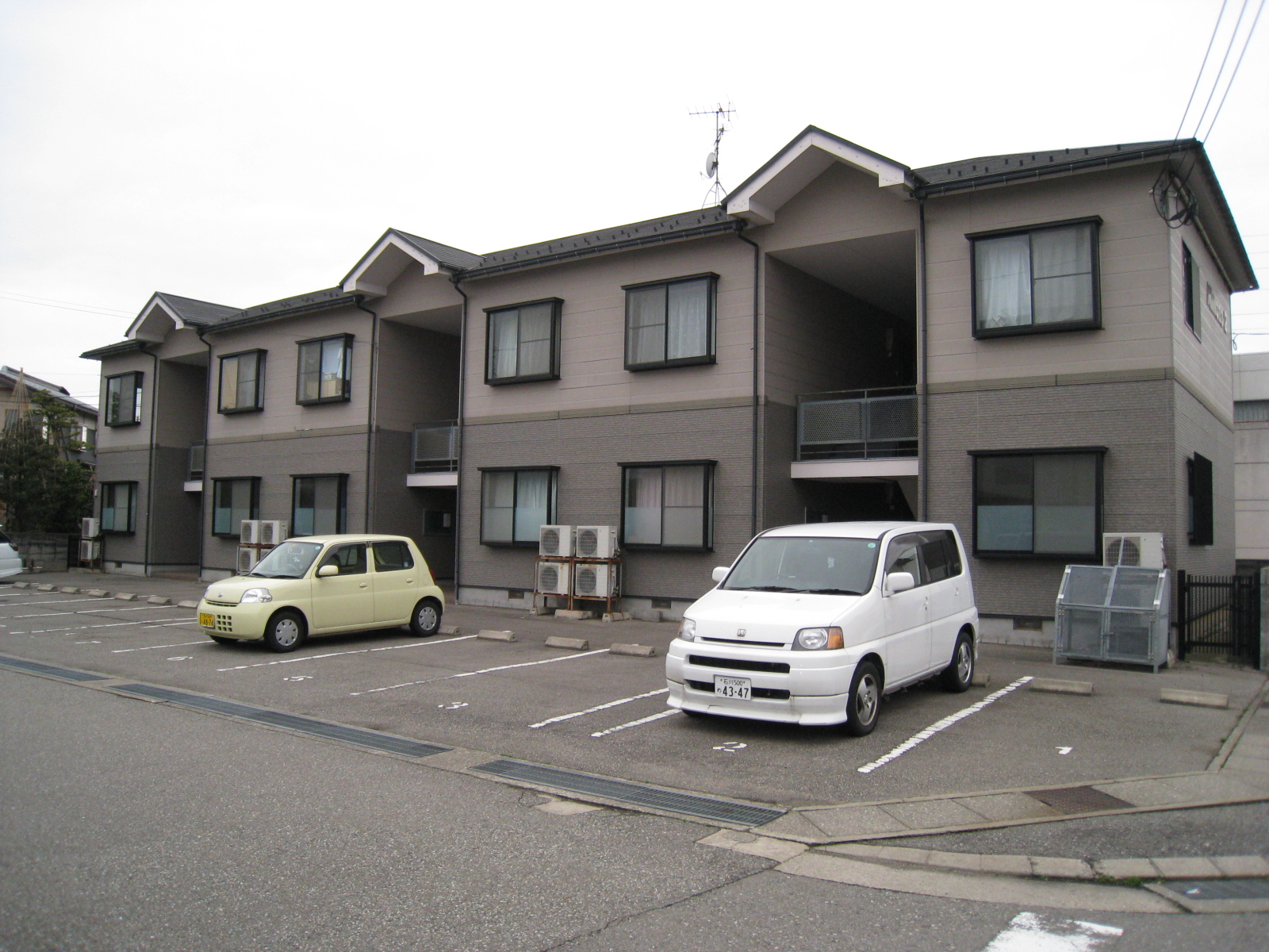石川県金沢市二ツ屋町（アパート）の賃貸物件の外観
