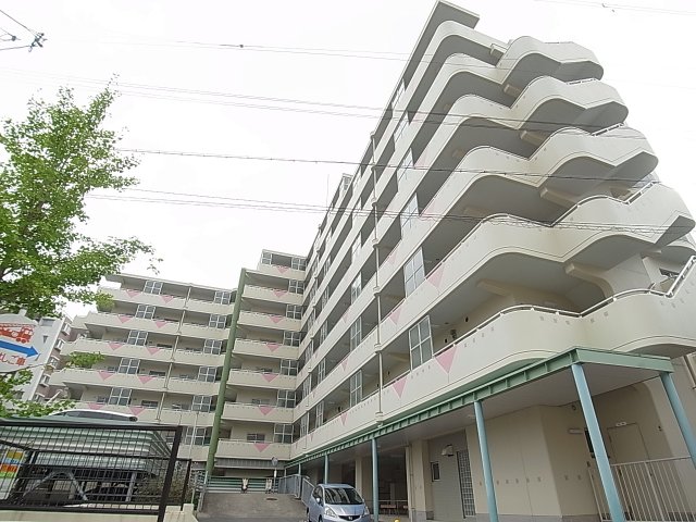 神戸市北区鈴蘭台北町のマンションの建物外観