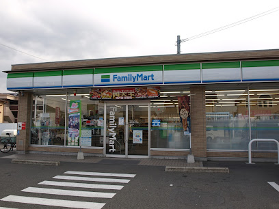 コンビニ　ファミリーマート 福岡七隈六丁目店（コンビニ）まで611m