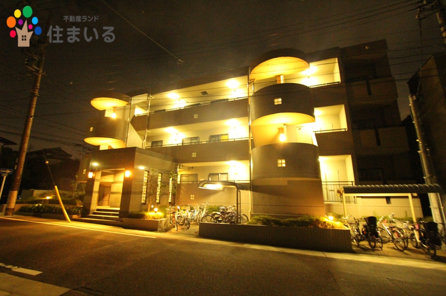 小学校　名古屋市立大坪小学校（小学校）まで607m