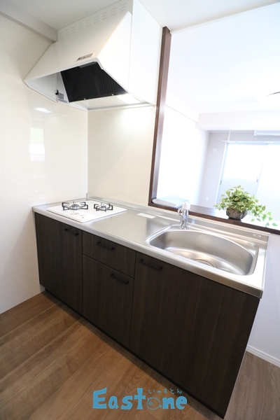 キッチン　２口コンロ付のシステムキッチンで楽しくお料理