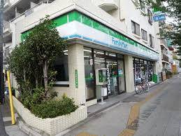 コンビニ　ファミリーマート練馬北町二丁目店（コンビニ）まで235m