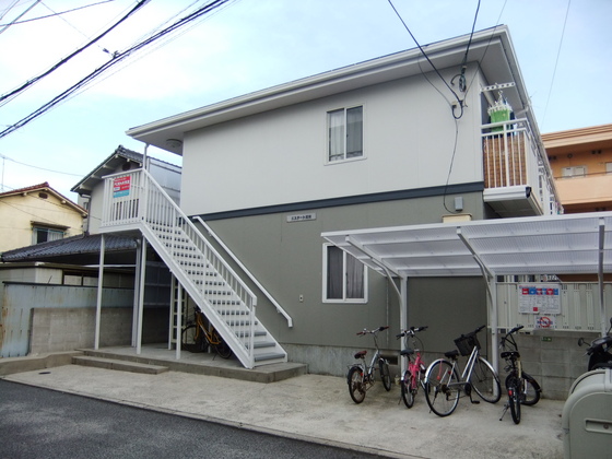 広島市南区皆実町のアパートの建物外観