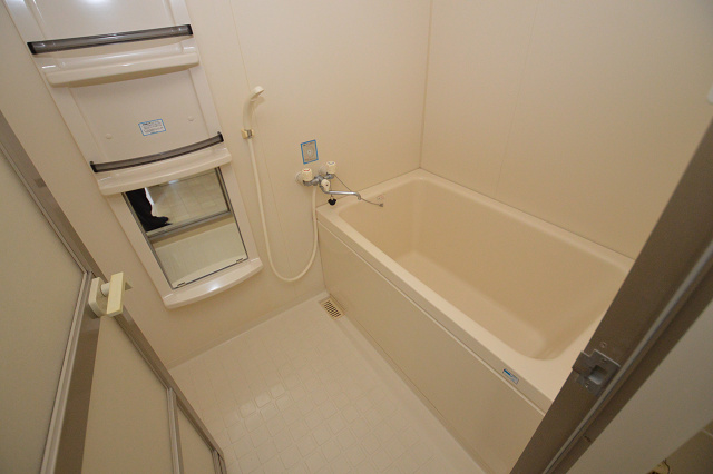 バス・シャワールーム　（参考）他室の写真を使用しています。現況優先となります。