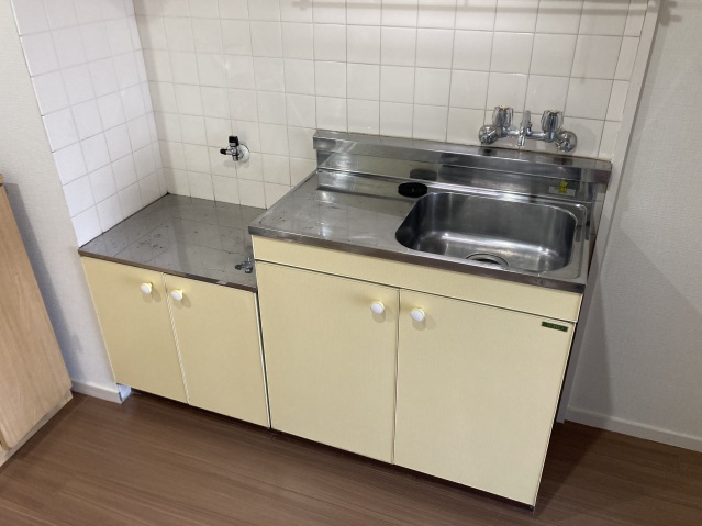 キッチン　同物件別室
