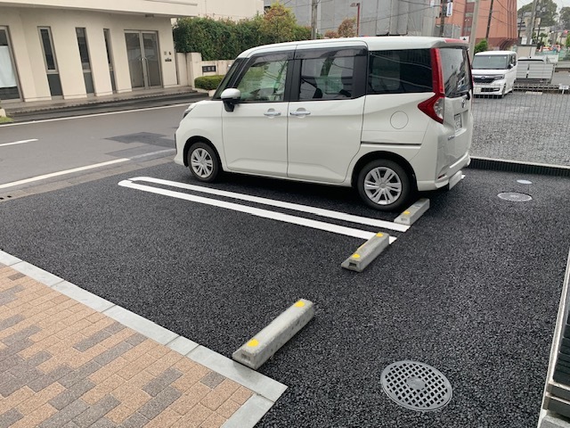 駐車場　敷地内駐車スペース